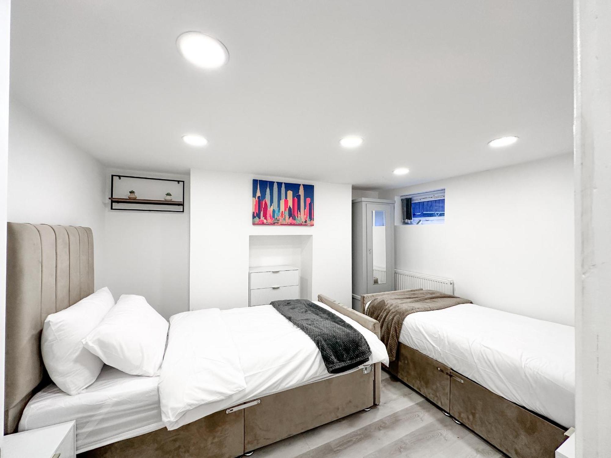 Vakantiehuis Large Home In Heart Of Bustling Levenshulme *