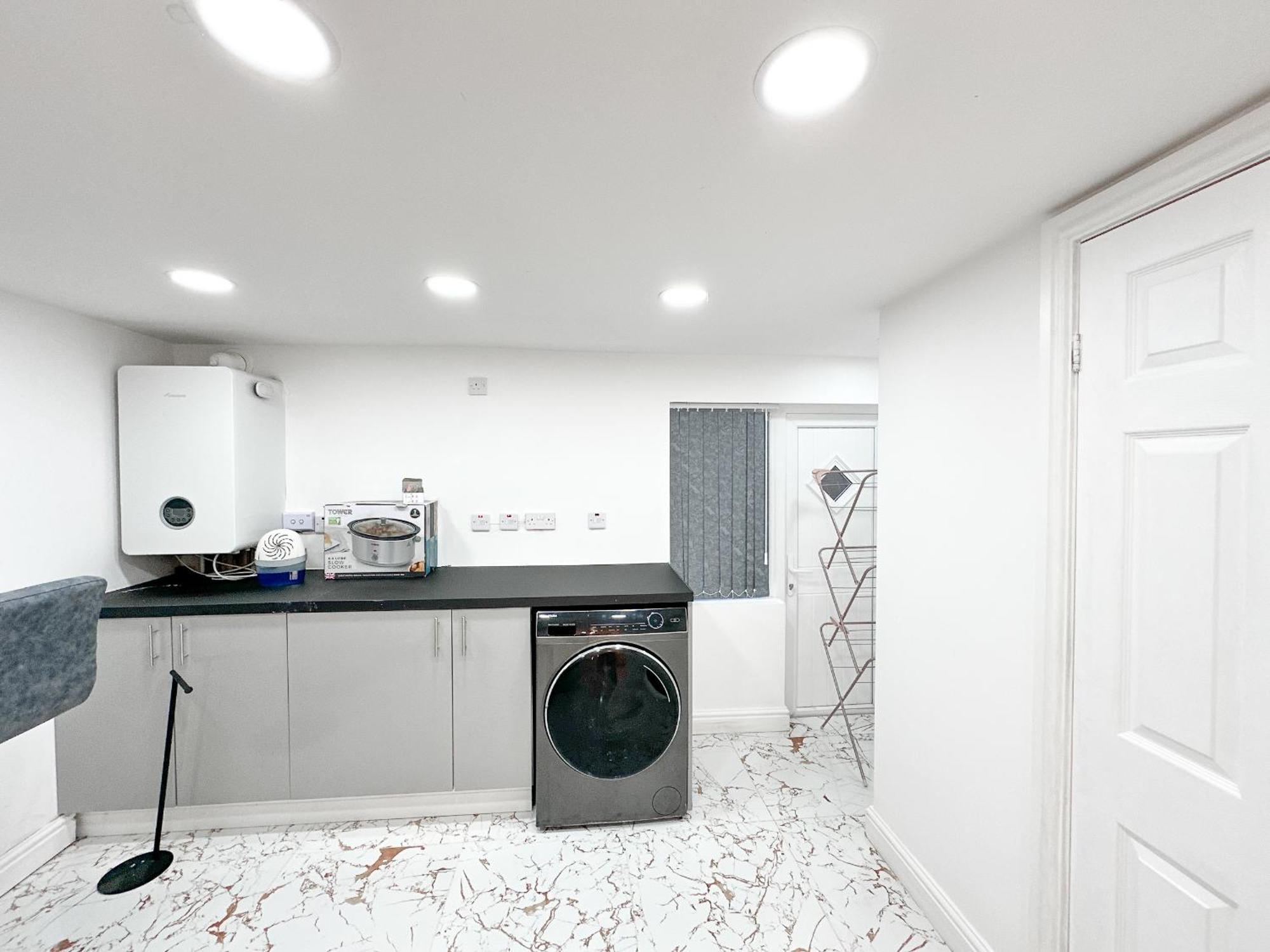 Large Home In Heart Of Bustling Levenshulme Manchester