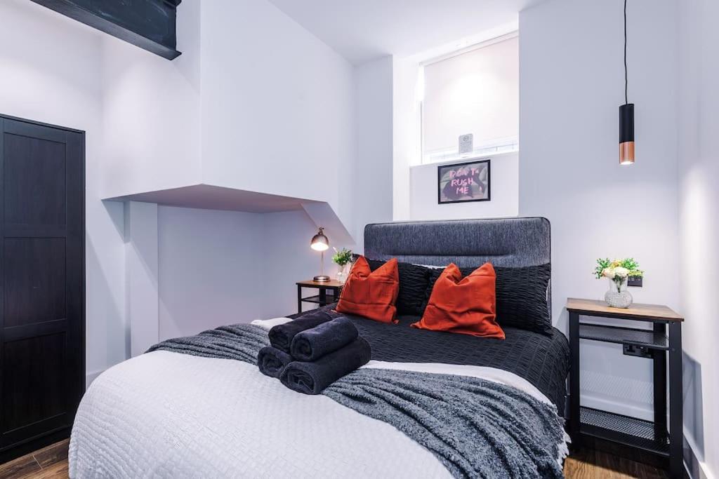 Incredible 3bed Townhouse, Rooftop Patio, Sleeps 6 Apartment Manchester