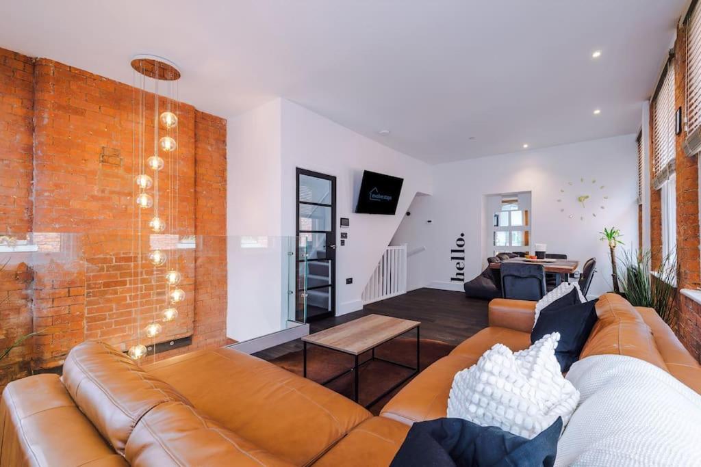 Apartment Incredible 3bed Townhouse, Rooftop Patio, Sleeps 6