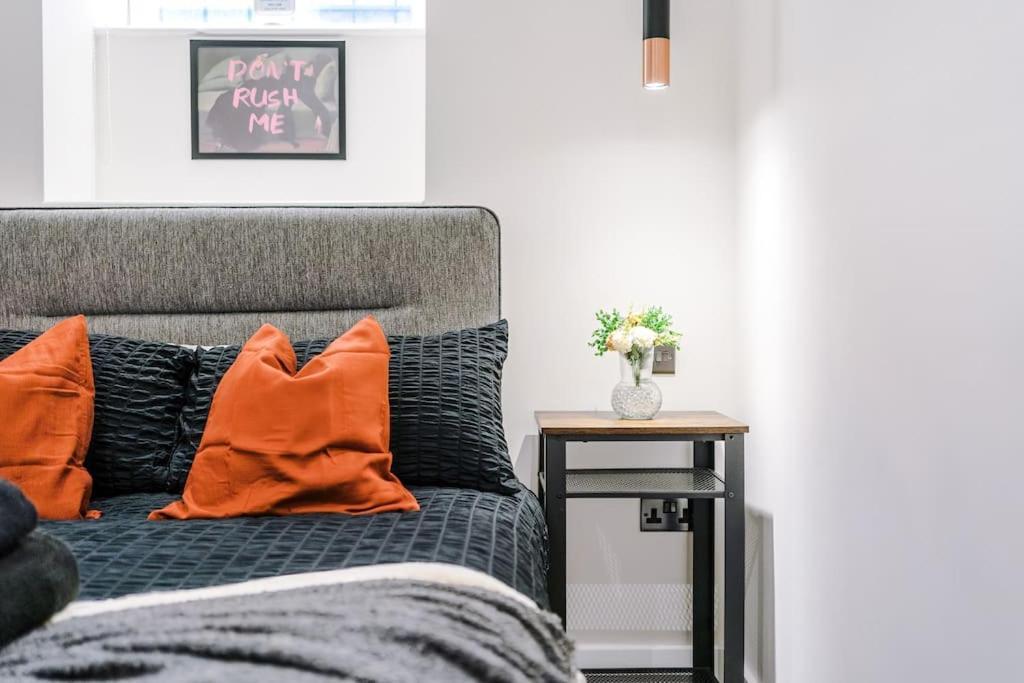 Incredible 3bed Townhouse, Rooftop Patio, Sleeps 6 * Manchester