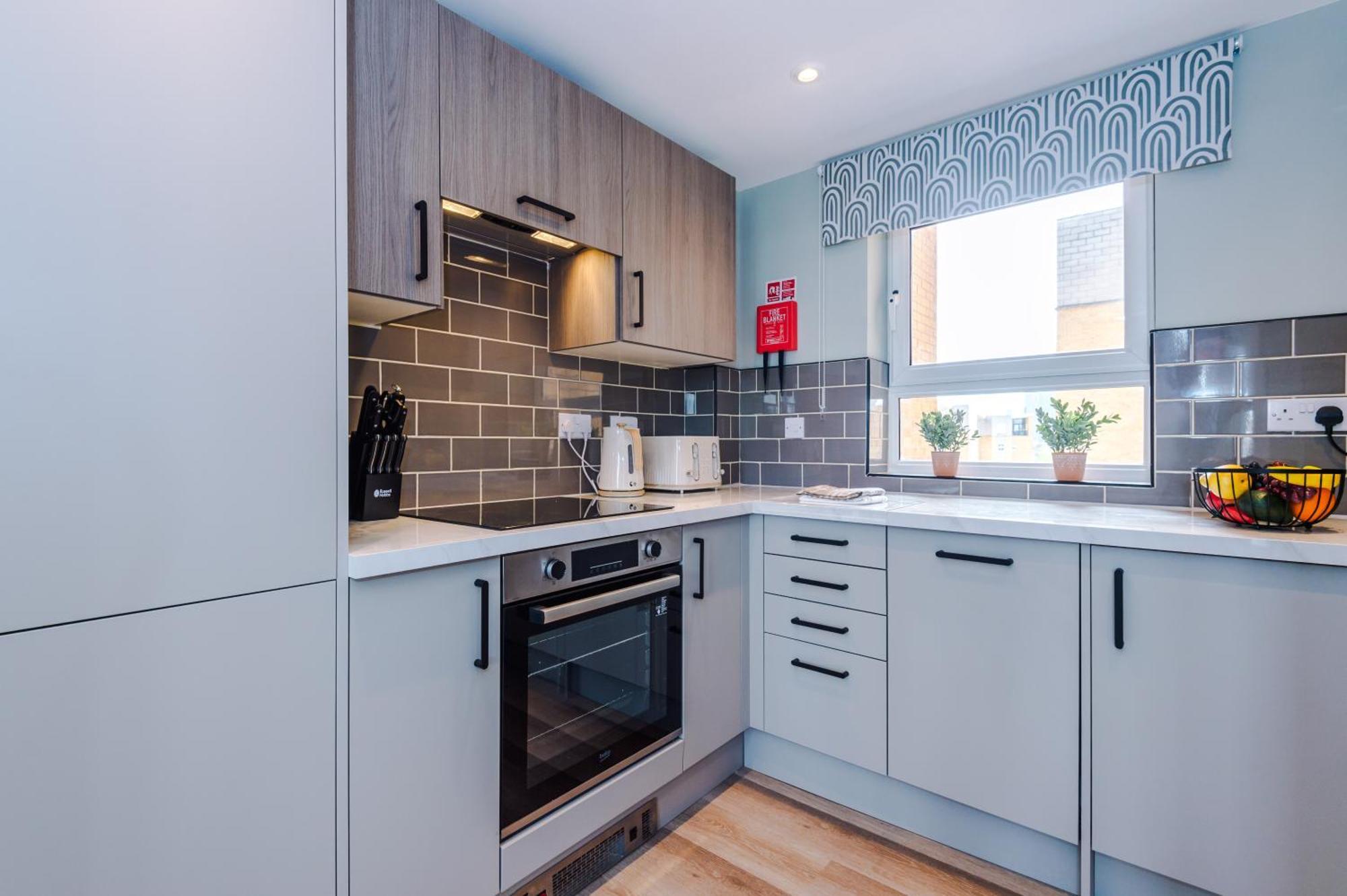 New! Stylish 2-bed In By 53 Degrees Property, Great Location - Sleeps 6! * Manchester