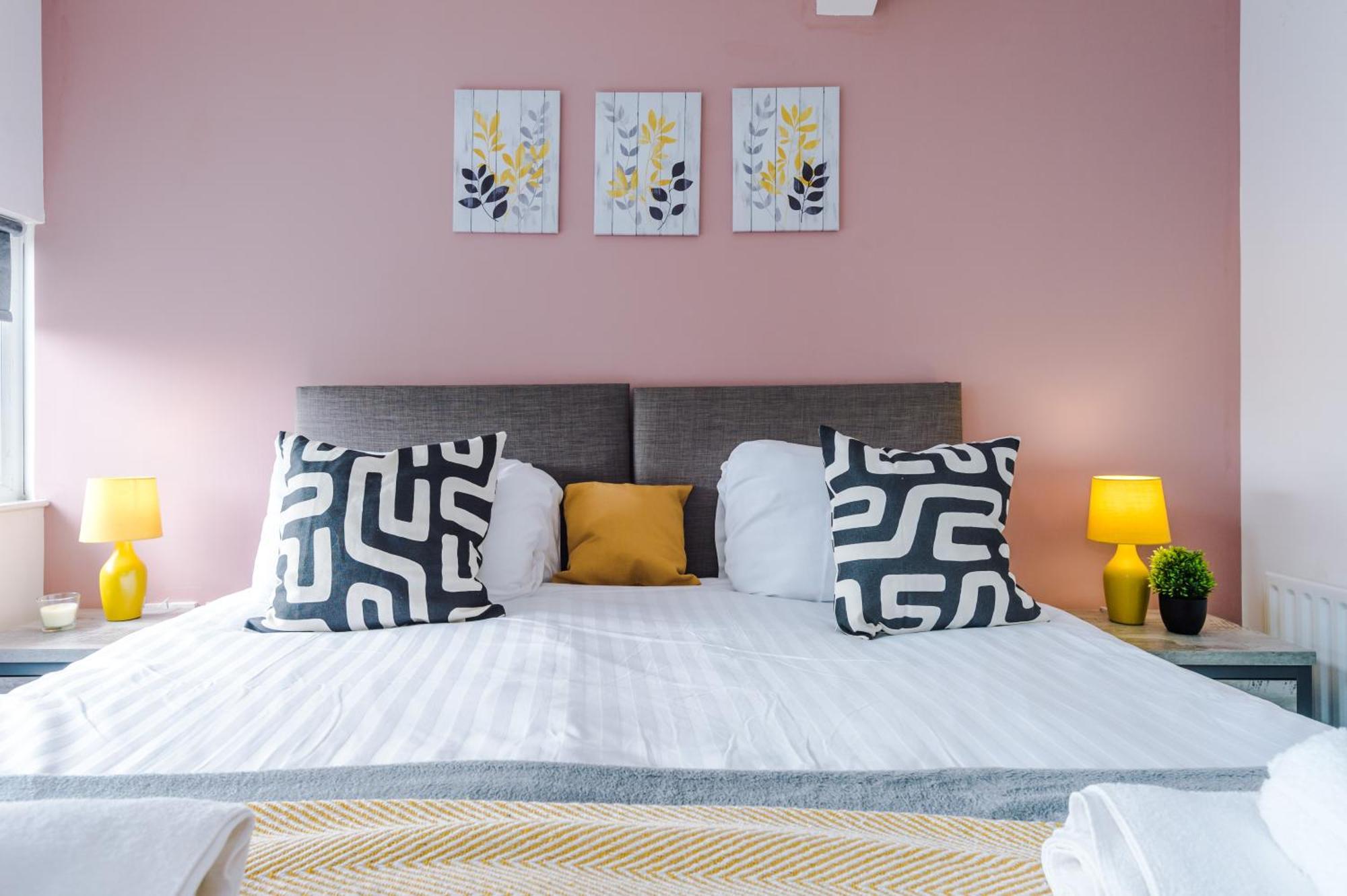 Luxury Coop Live & Etihad With Free Parking Manchester