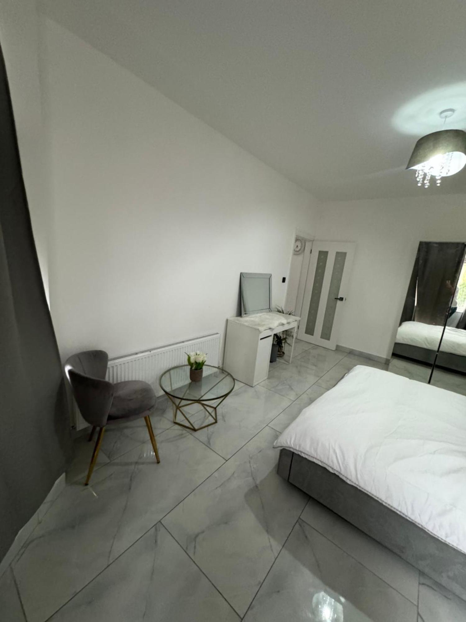 Elegant Estates Humble Abode 2 Homestay *