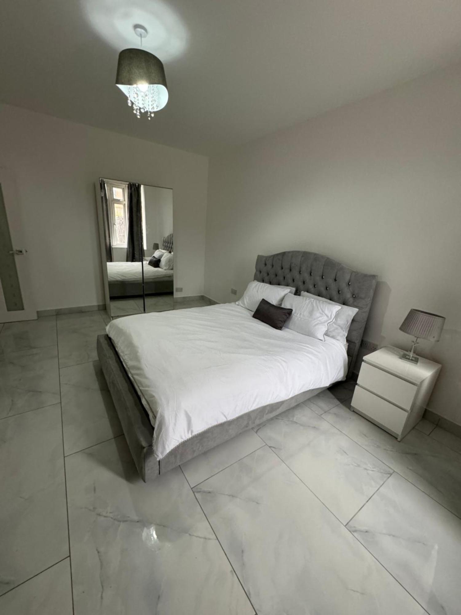 Elegant Estates Humble Abode 2 * Manchester
