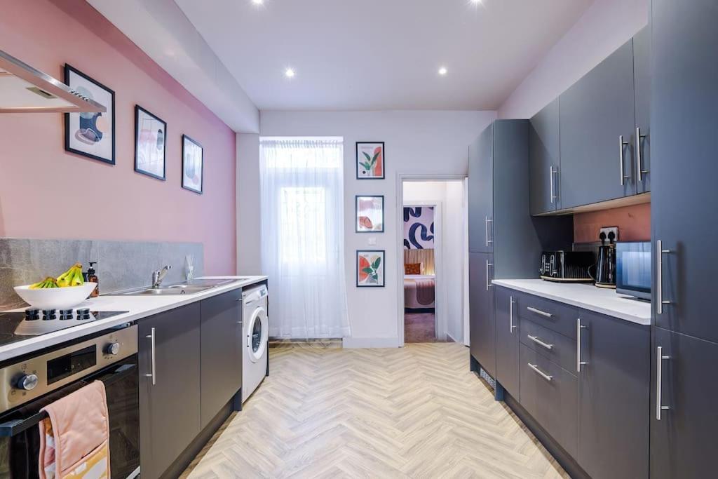 Modern 4-bedroom In Holiday home *