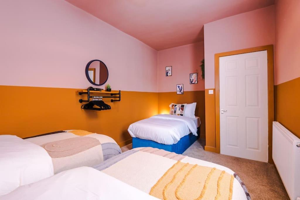Holiday home Modern 4-bedroom In