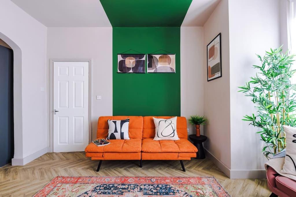 Modern 4-bedroom In *