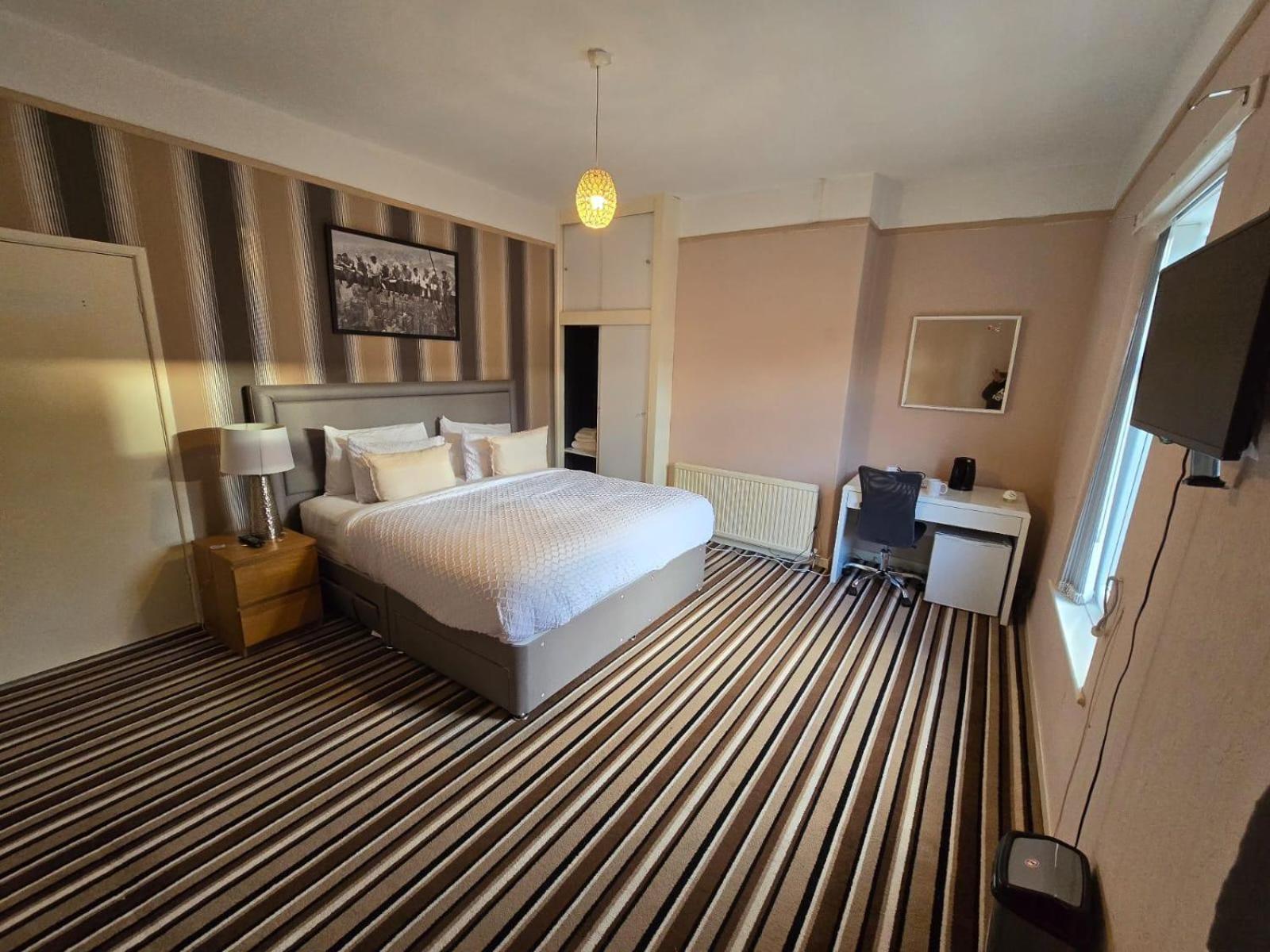 Poshval Manchester