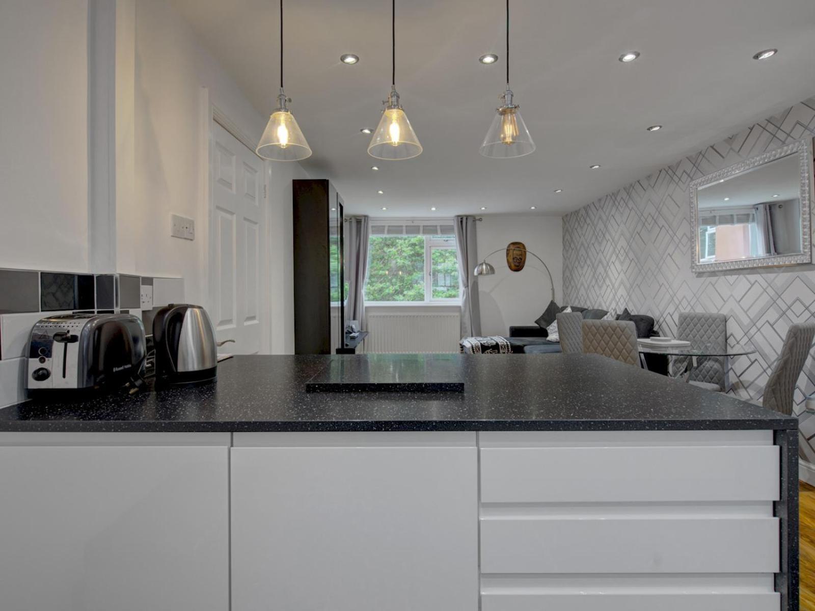 Stunning 1 Bed With Parking Pass The Keys Appartement