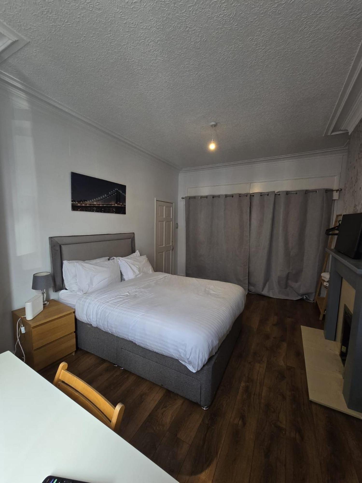Poshval Manchester