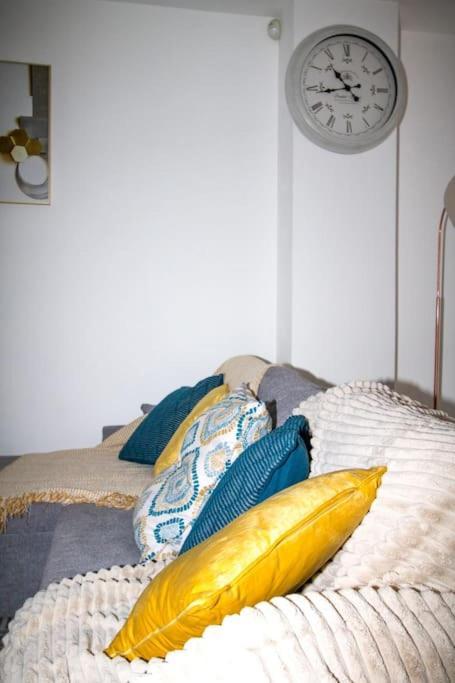 Coop Arena Luxurious Townhouse Manchester
