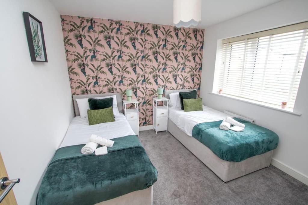 Coop Arena Luxurious Townhouse Manchester