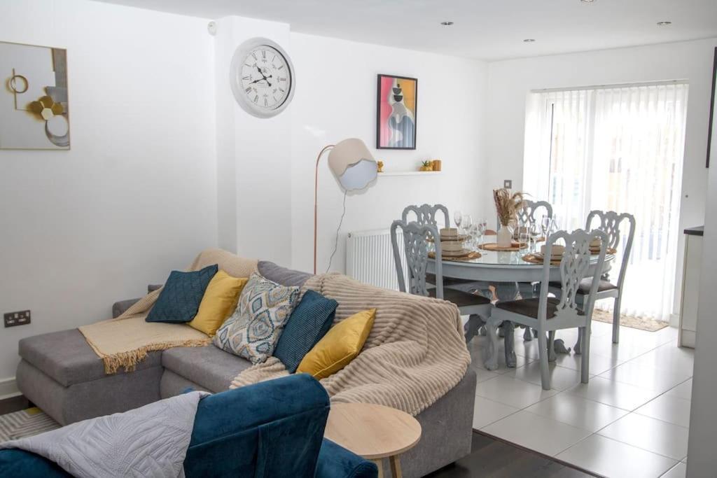 Coop Arena Luxurious Townhouse * Manchester