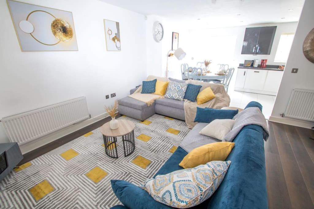 Coop Arena Luxurious Townhouse Holiday home