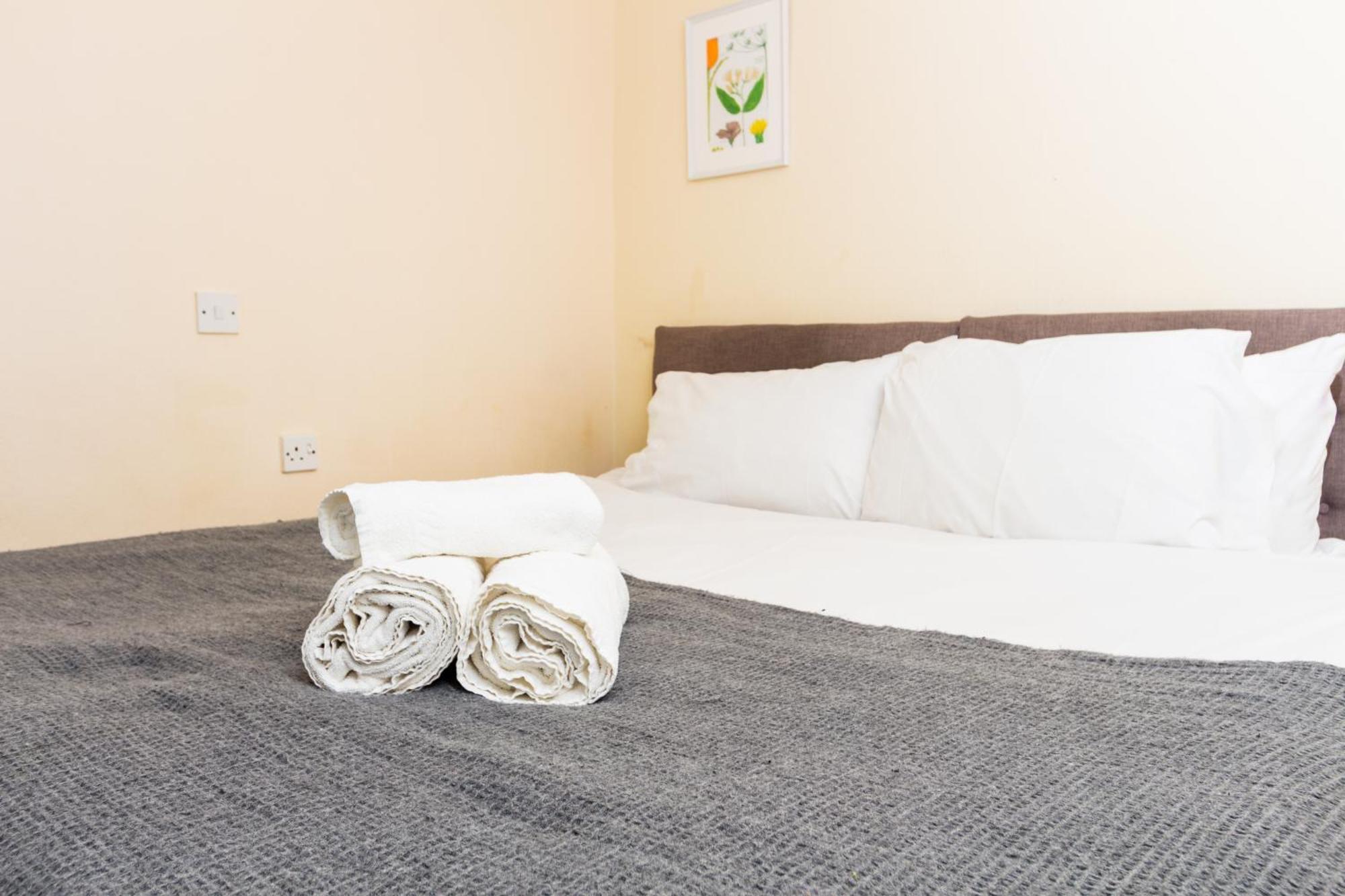 Apartment Studio In Stretford With Great Transport Links
