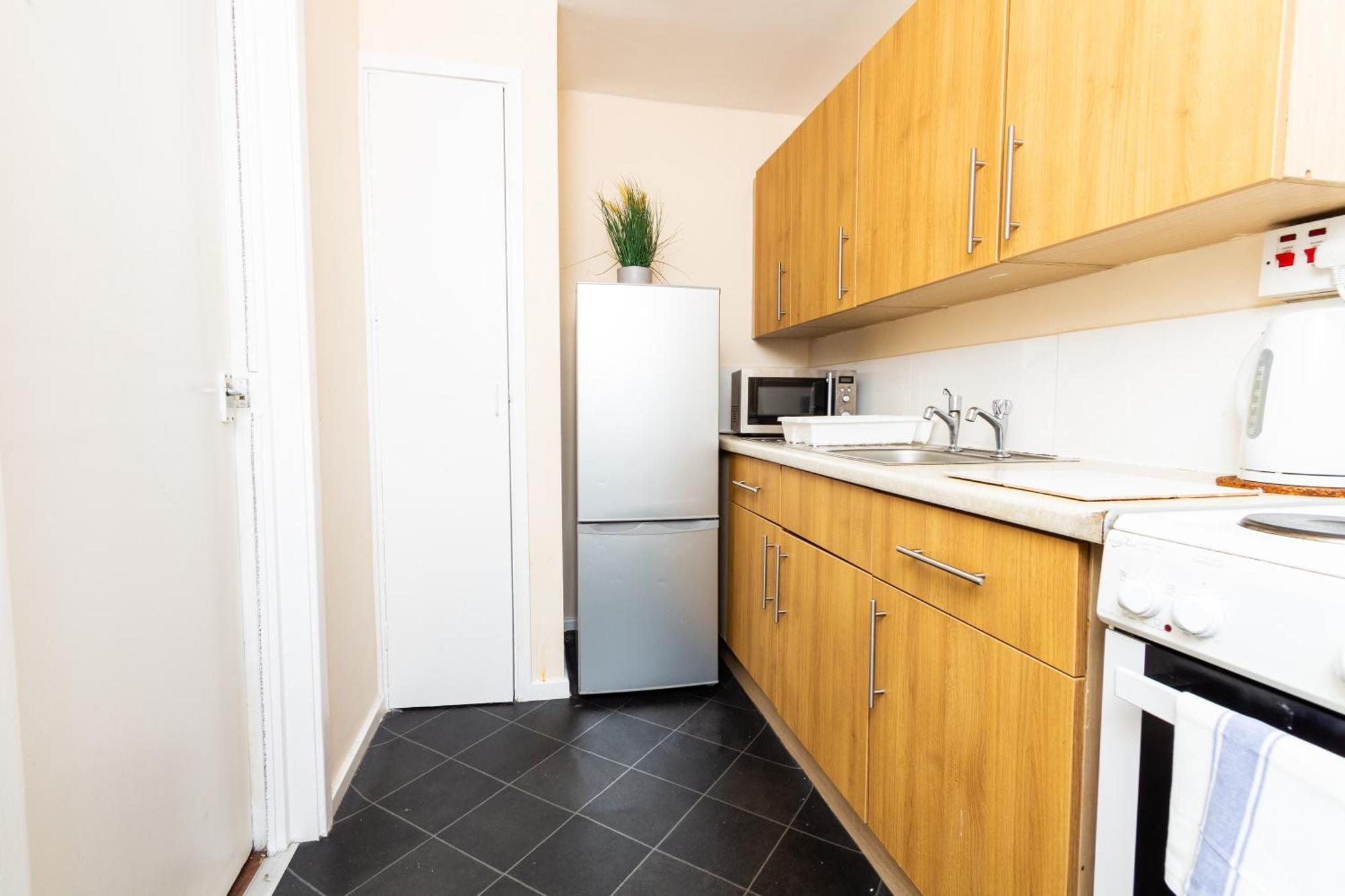 Studio In Stretford With Great Transport Links Apartment *