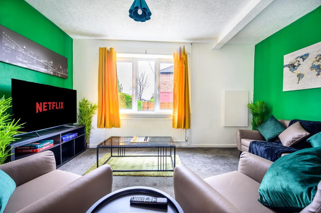 Vakantiehuis Trafford Eden - 3 Bed Near Old Trafford And Trafford Centre With Free Parking *