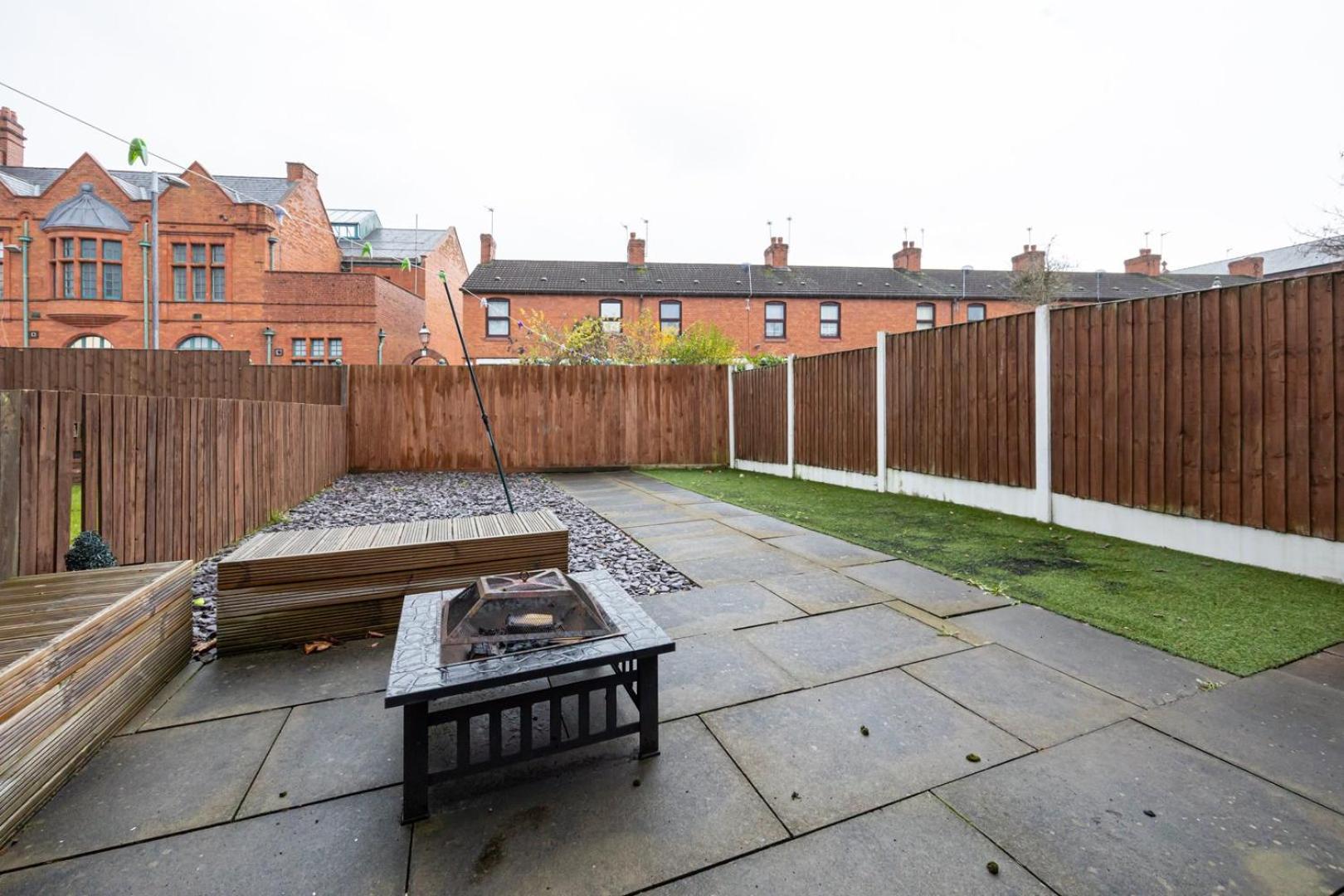 Guestready - One Perfect In Salford - No Wifi * Manchester