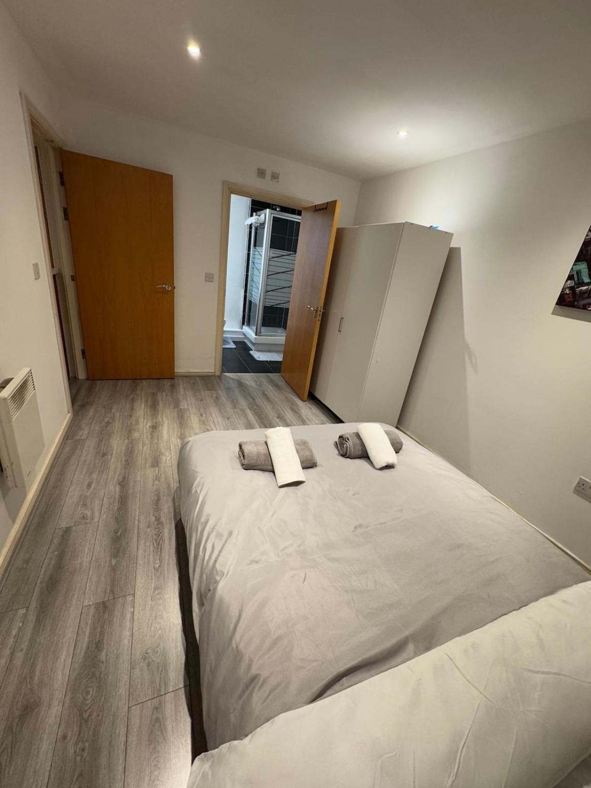 Walking Distance From Deansgate Apartment *