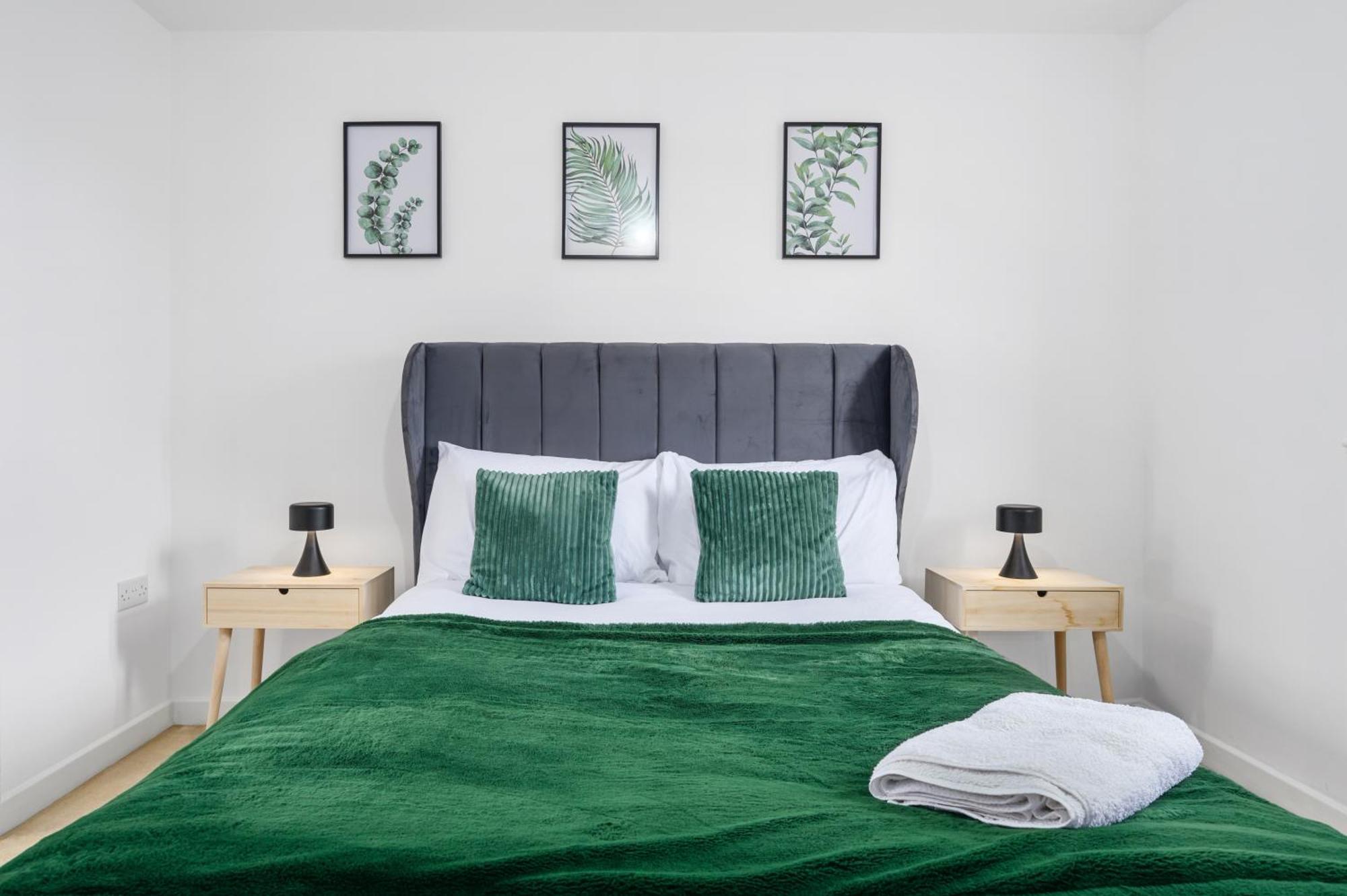 Holiday home 3 Bed Near Etihad Stadium *