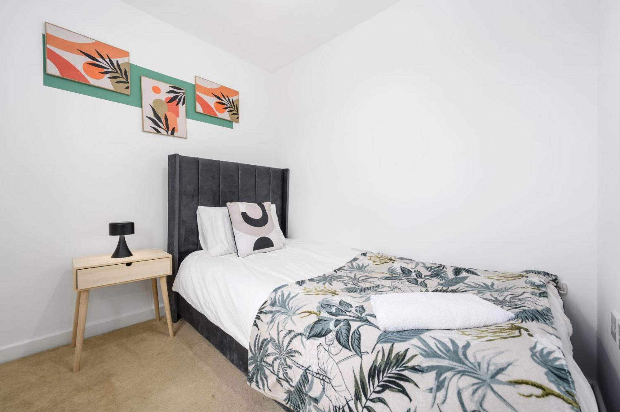 Holiday home 3 Bed Near Etihad Stadium *