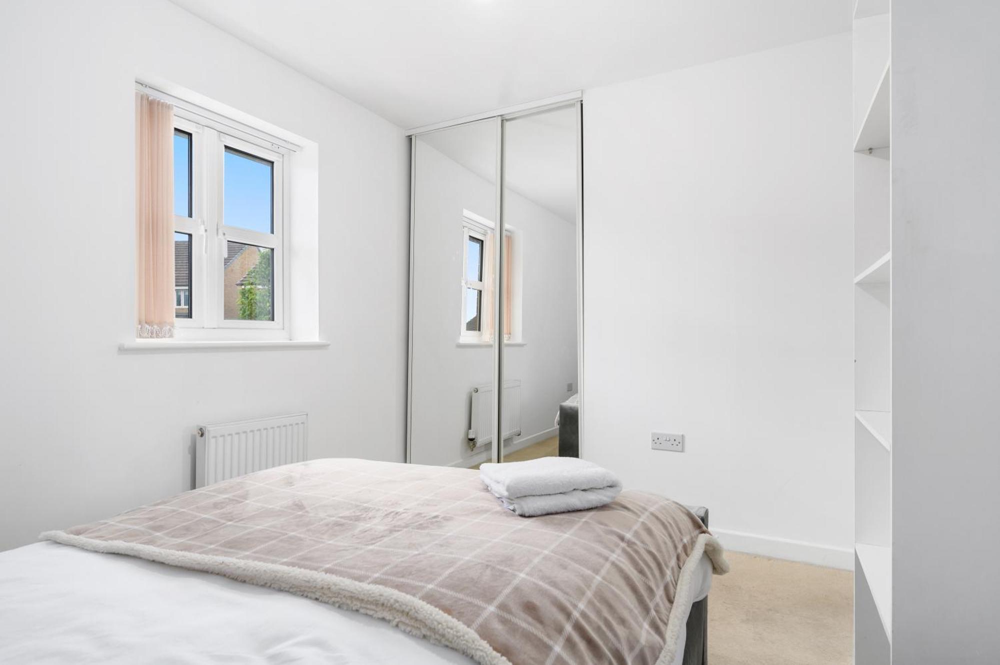 3 Bed Near Etihad Stadium *