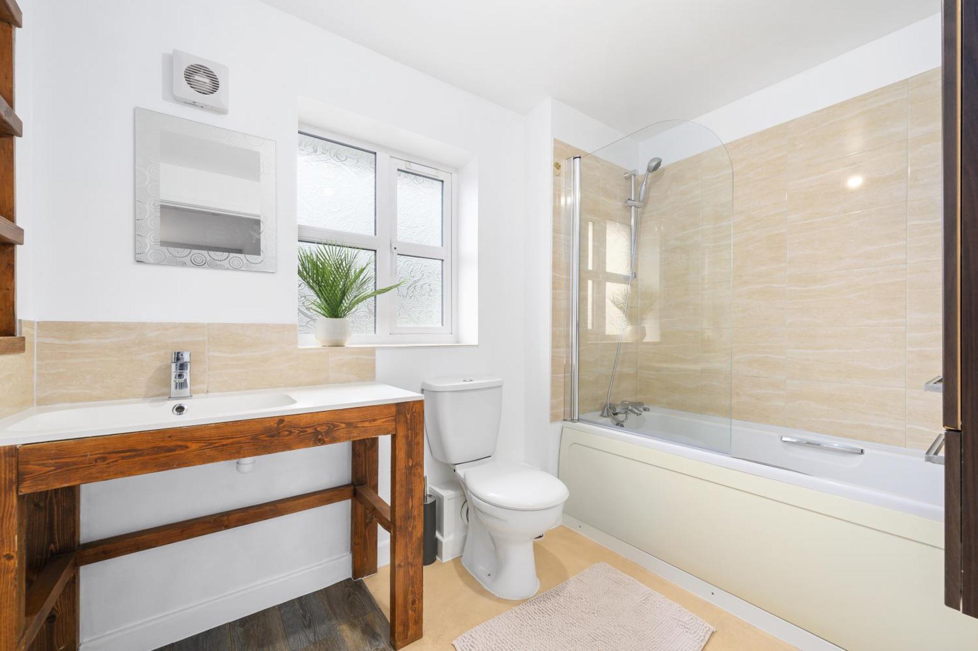 3 Bed Near Etihad Stadium Manchester