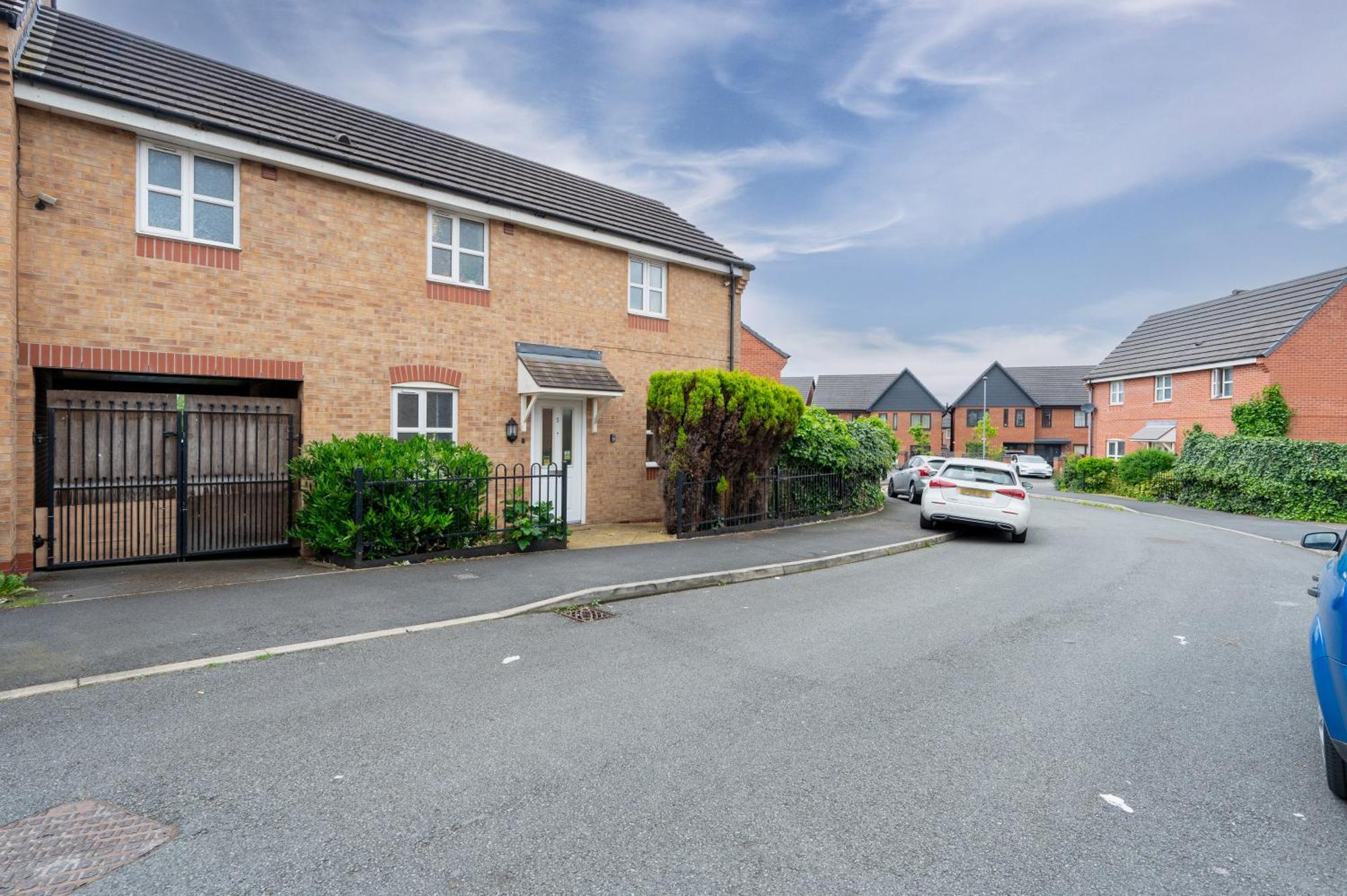 3 Bed Near Etihad Stadium Holiday home
