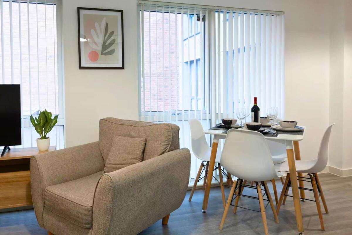 New Halo Nest - Modern & Comfortable Apartment Manchester