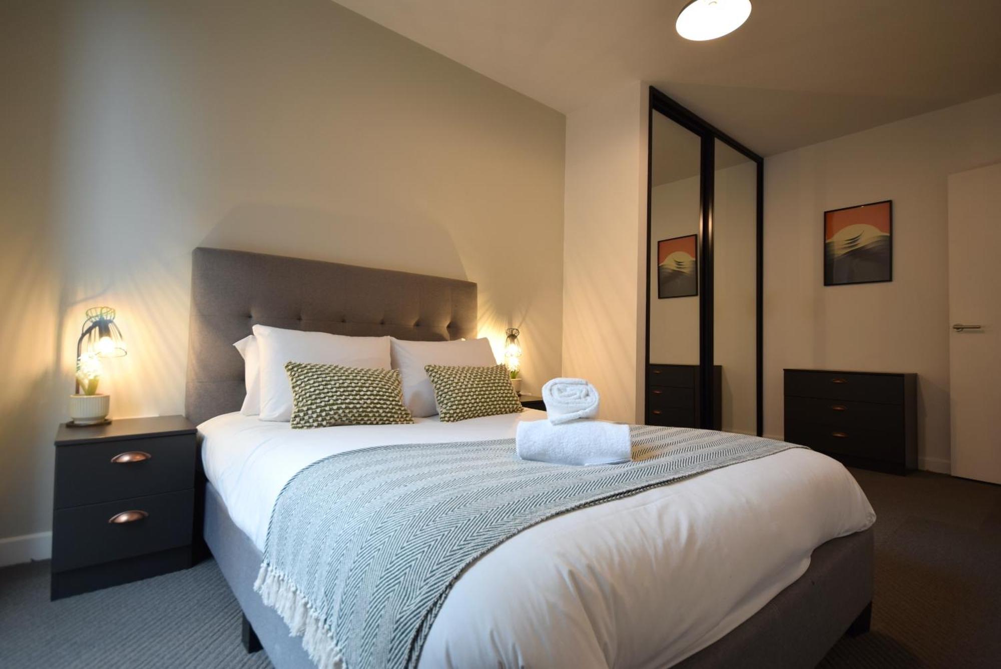 Apartment Life 2 - 2-bed 1-bath In New Cross