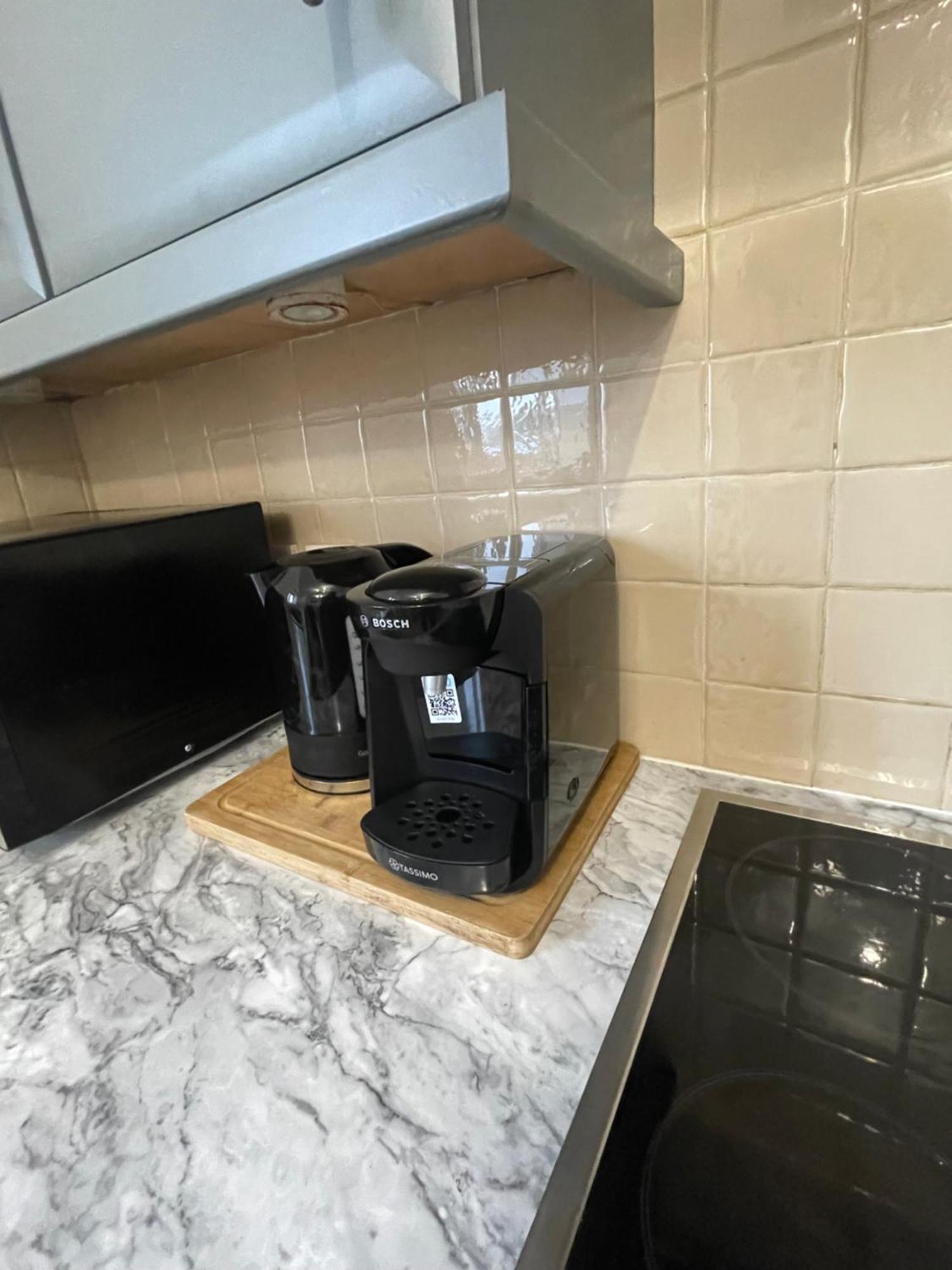Apartment Modern Luxury 2 Bed Apartment, Sleeps 6