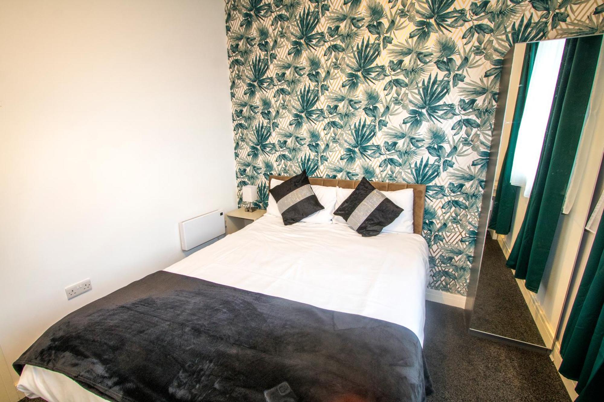 Apartment Ideal For Groups - 2 Bedroom - Free Parking, Transit Links, Close To Stadiums *