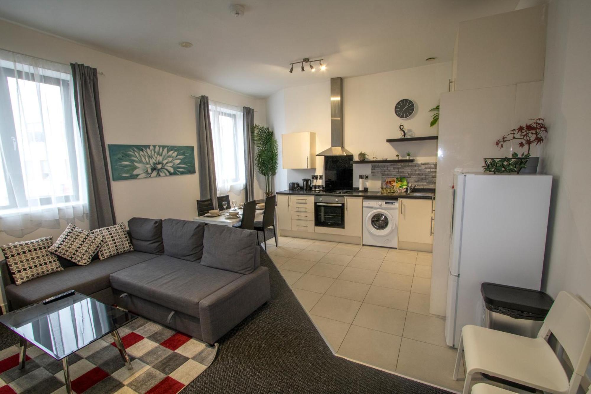 Apartment Ideal For Groups - 2 Bedroom - Free Parking, Transit Links, Close To Stadiums *