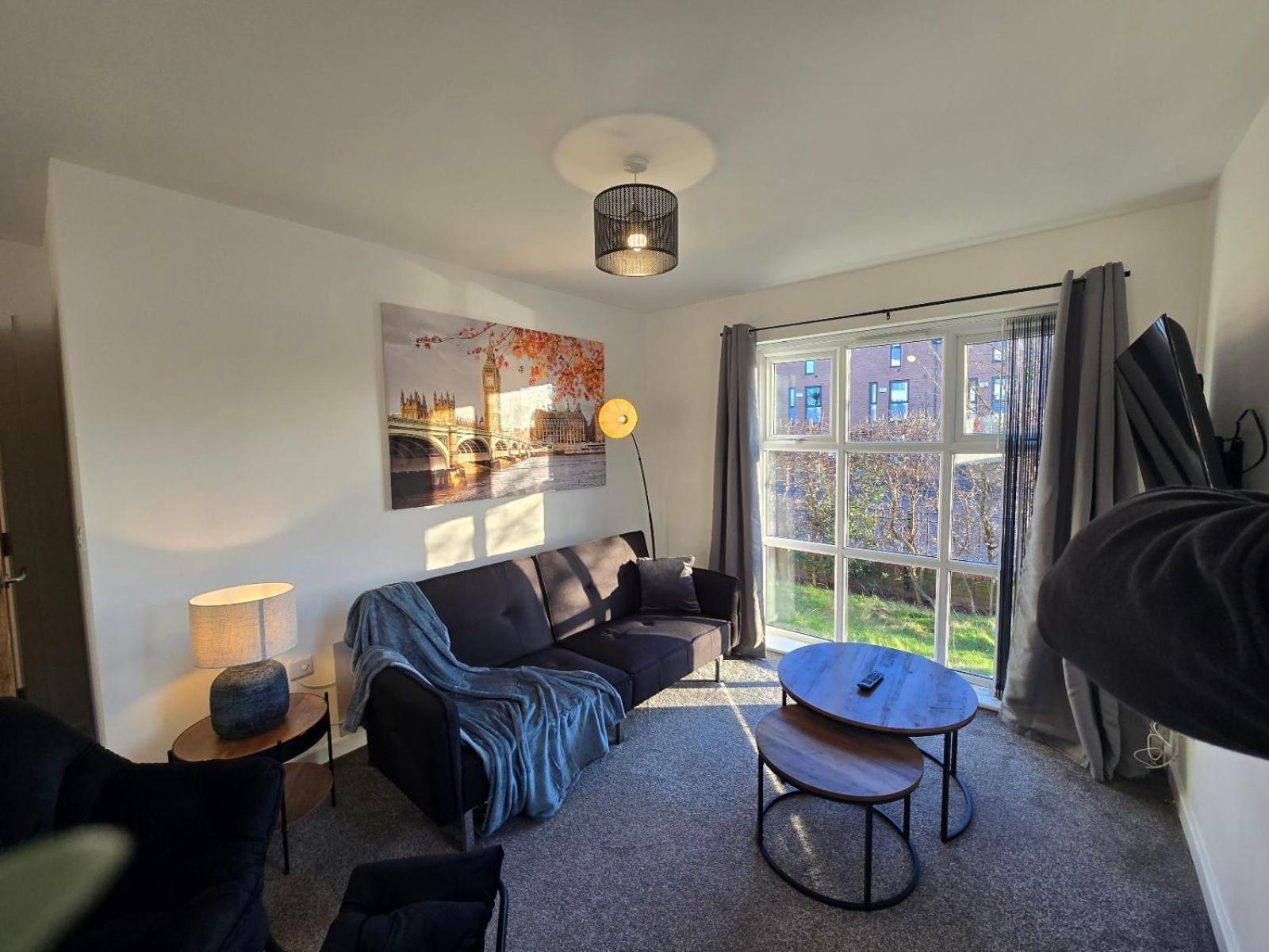 Appartement 2br Apt, Etihad Stadium, Access, Sleeps 6 *