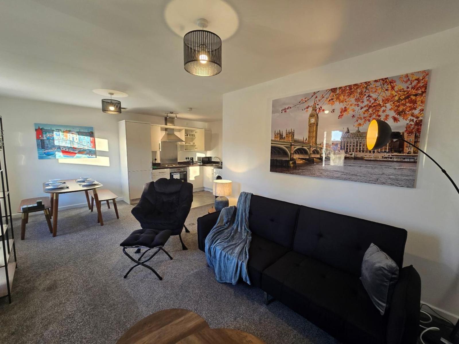 2br Apt, Etihad Stadium, Access, Sleeps 6 Appartement *