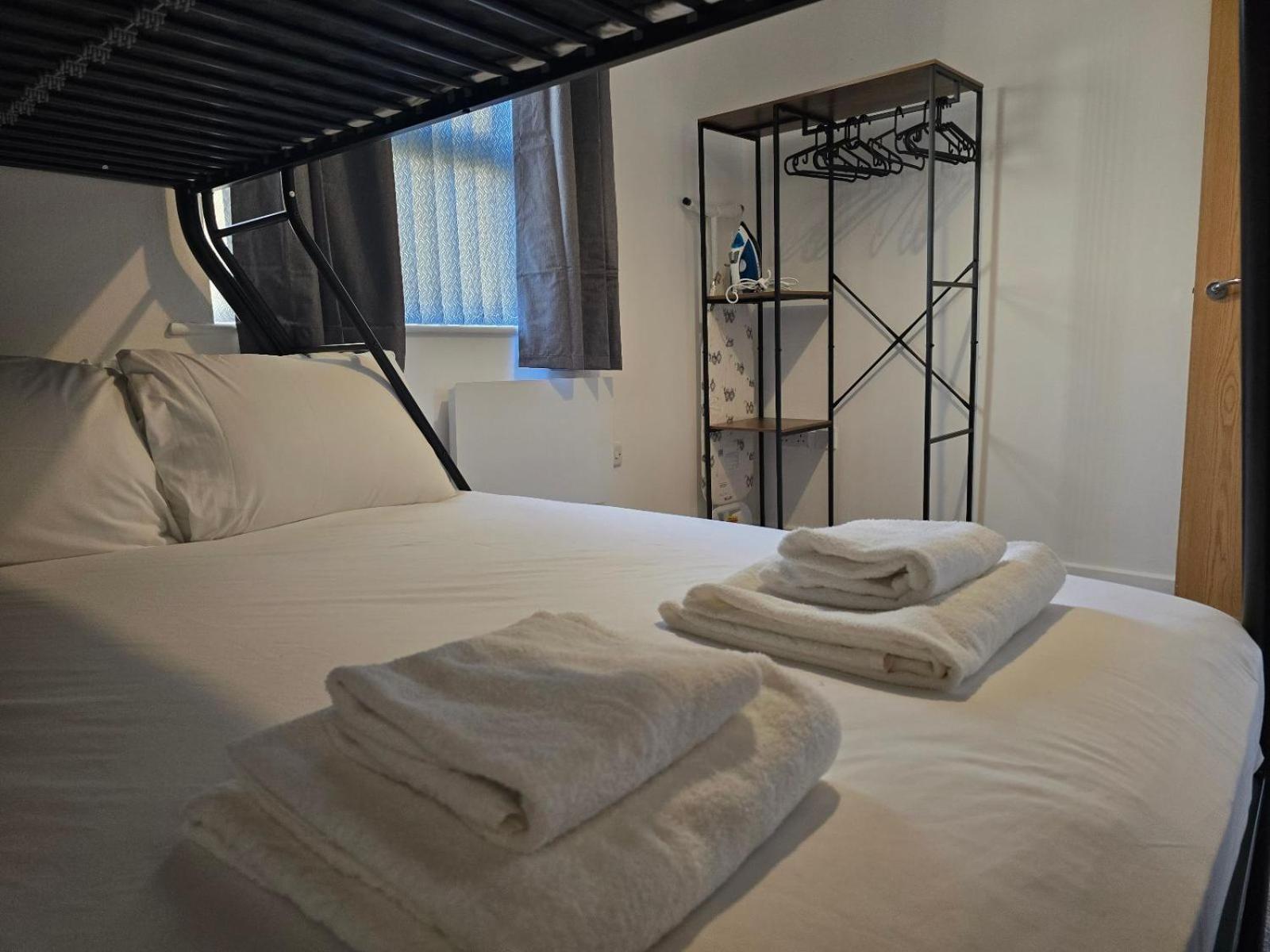 Appartement 2br Apt, Etihad Stadium, Access, Sleeps 6 *