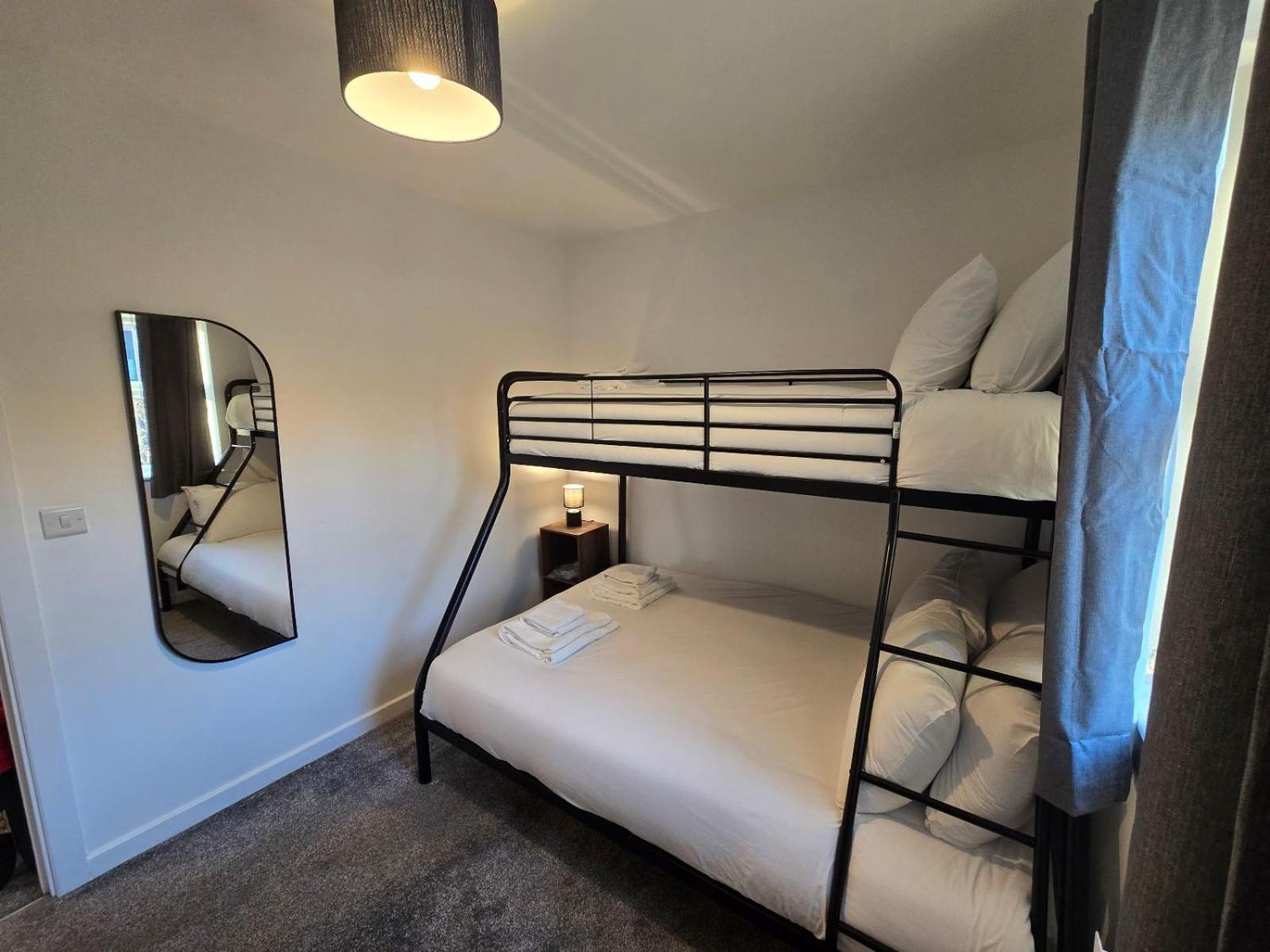 2br Apt, Etihad Stadium, Access, Sleeps 6 Appartement
