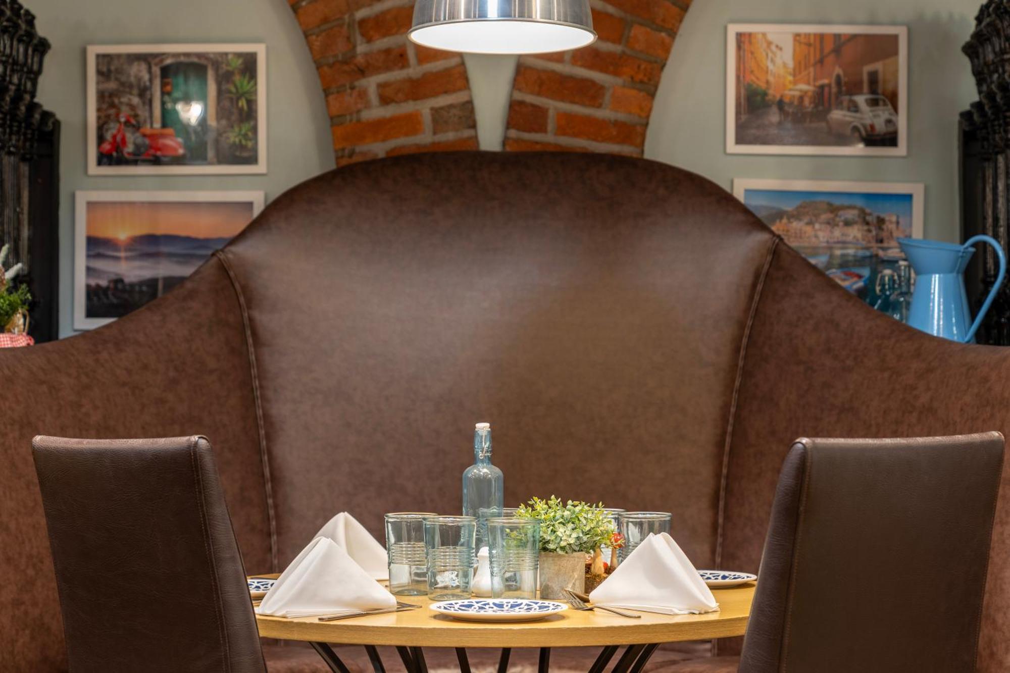 Britannia City Centre Hotel 3*