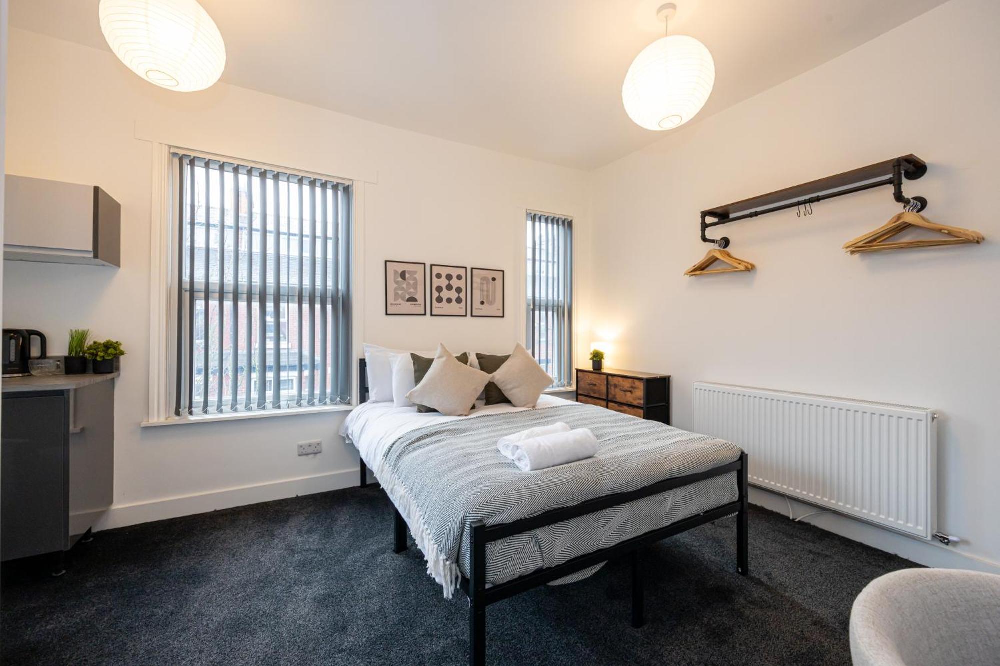 Private Ensuite With Kitchen Access By Irwell Hotel *