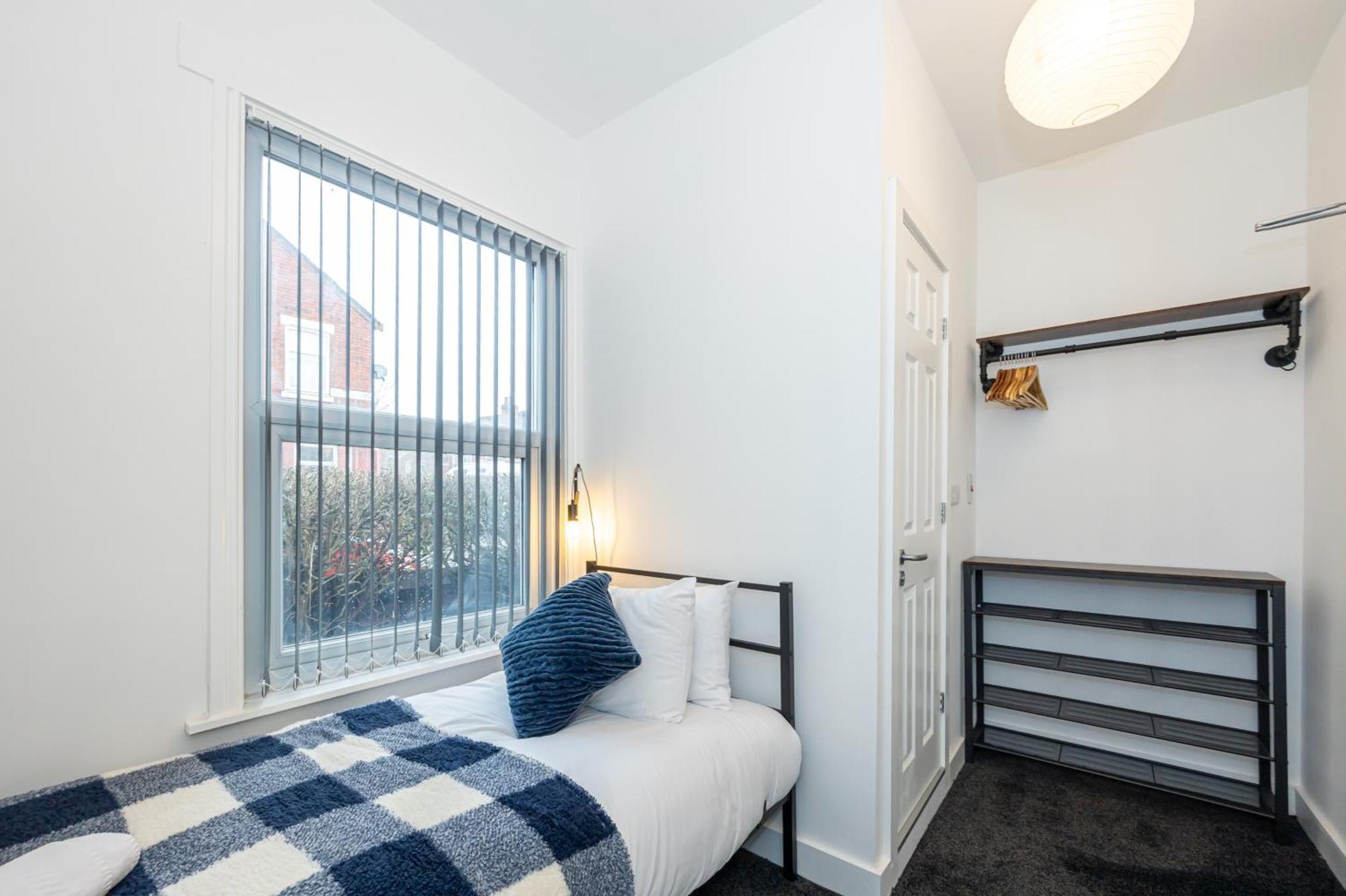 Hotel Private Ensuite With Kitchen Access By Irwell Manchester