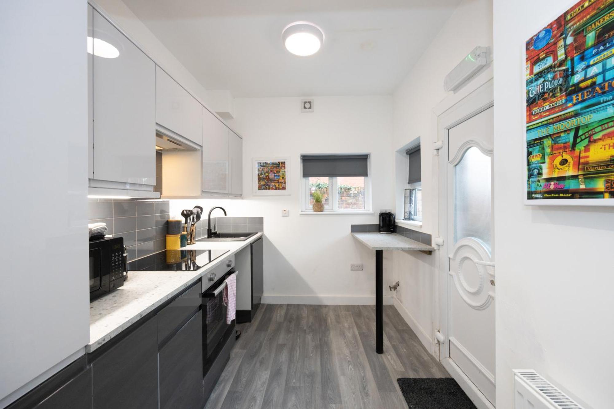 Private Ensuite With Kitchen Access By Irwell * Manchester