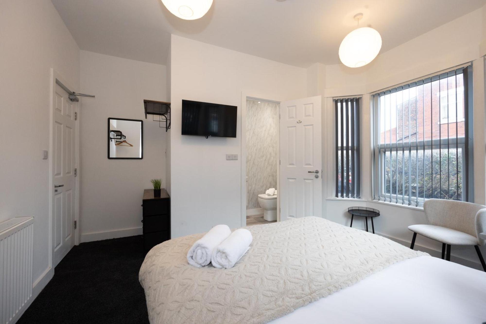 Private Ensuite With Kitchen Access By Irwell Hotel *