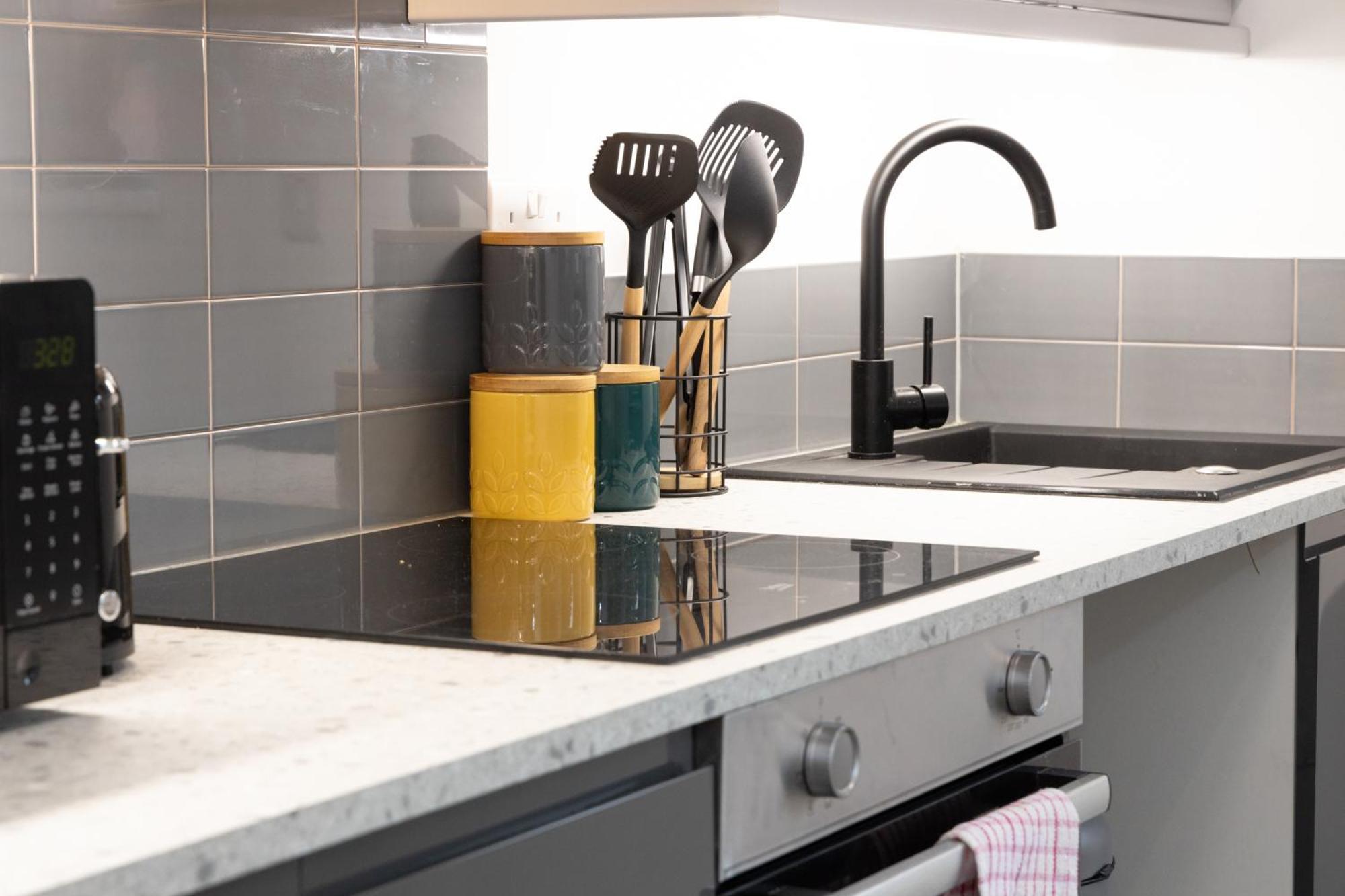 Private Ensuite With Kitchen Access By Irwell Hotel *
