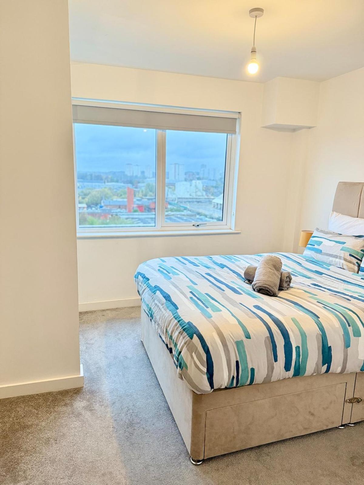 Apartment 2br Duplex In Salford Mcr Sleeps4 Video In Photos Manchester
