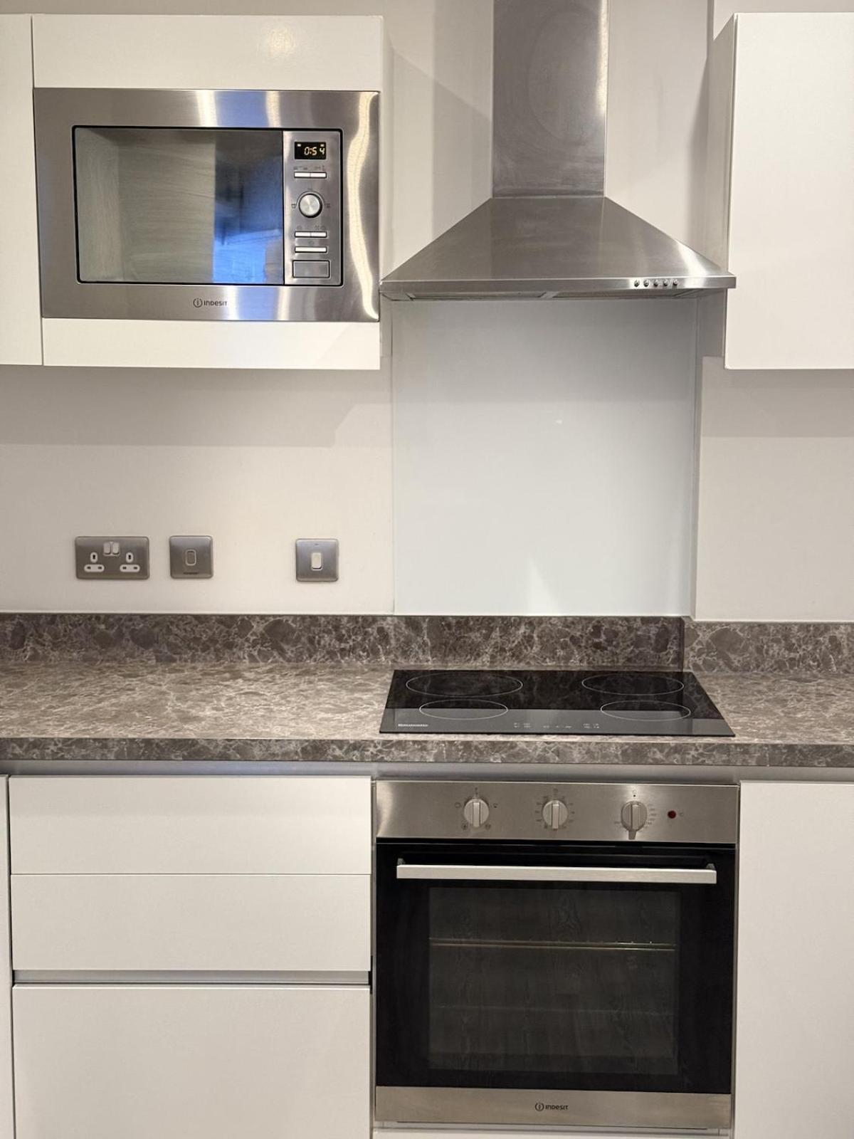 2br Duplex In Salford Mcr Sleeps4 Video In Photos Apartment Manchester