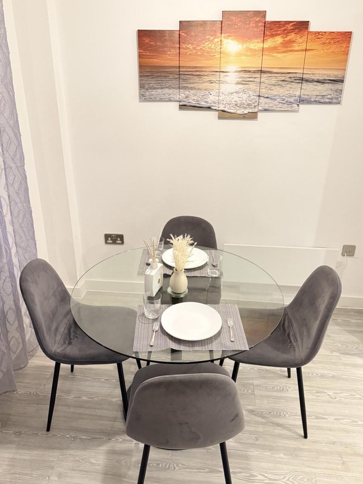 2br Duplex In Salford Mcr Sleeps4 Video In Photos Manchester