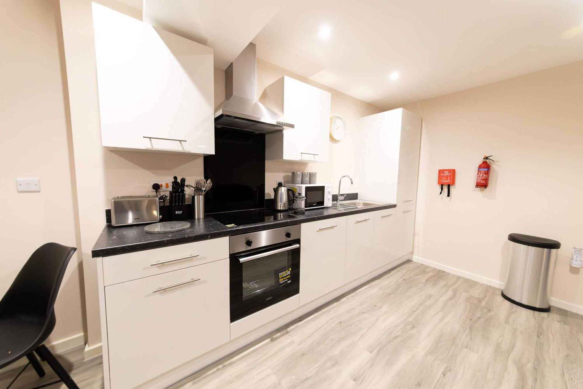 Spacious & Contemporary 2 Bed Apartment Manchester