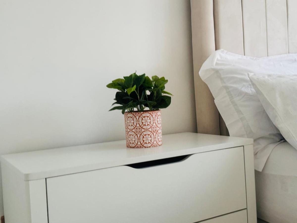 Modern Lux New Built House In Ancoats Free Wifi Parking Holiday home *