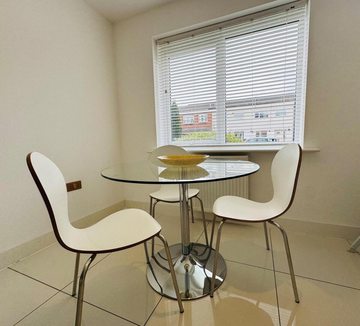 Modern Lux New Built House In Ancoats Free Wifi Parking Holiday home Manchester